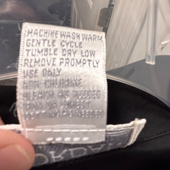 Jordan Women’s L/S Wrap Blouse - Picture 4 of 10